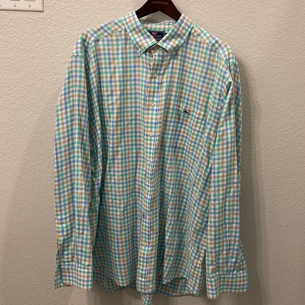 Men’s Vineyard Vines button down